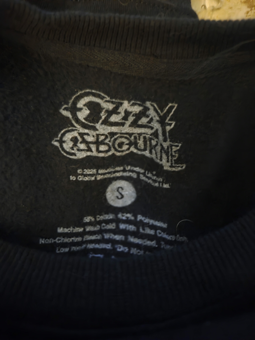Ozzy Osbourne "Theatre of Madness" Black Graphic Sweatshirt - Picture 3 of 3
